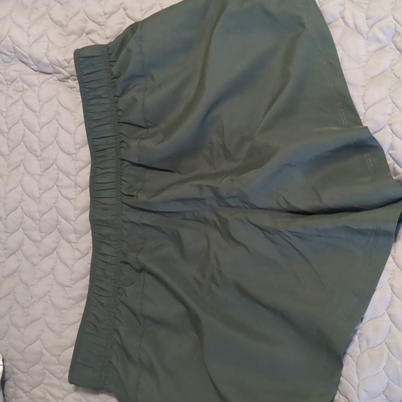 Army green athletic shorts - Picture 6 of 9